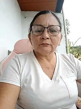 naked - vídeo de la modelo de cam marfil_milf