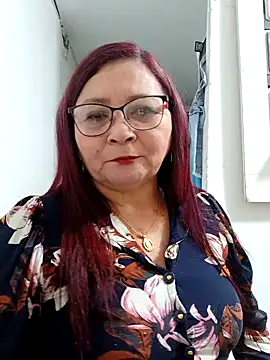 [18 Nov 19:08] Private Show - marfil_milf 캠 모델의 동영상