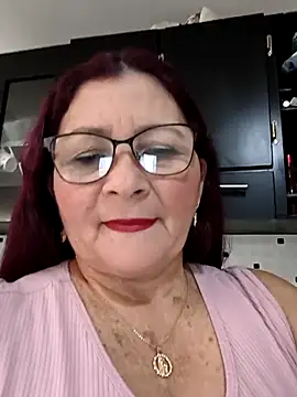 [31 Dec 10:35] Private Show - marfil_milf 캠 모델의 동영상