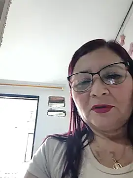 [8 Jan 09:58] Private Show - marfil_milf 캠 모델의 동영상