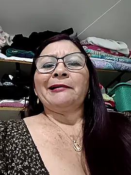 [11 Jan 16:28] Private Show - vídeo de la modelo de cam marfil_milf
