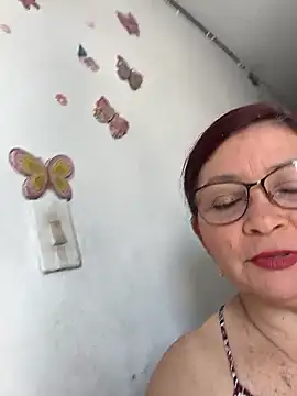 [14 Jan 09:27] Private Show - marfil_milf 캠 모델의 동영상