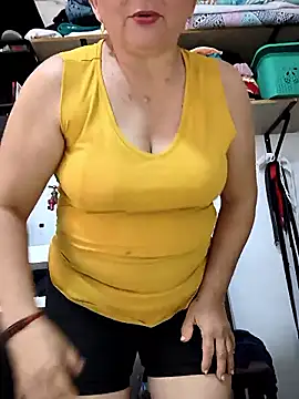 [21 Jan 11:10] Spy Show - video by marfil_milf cam model