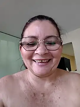 [4 May 16:28] Private Show – video modela na kameri marfil_milf