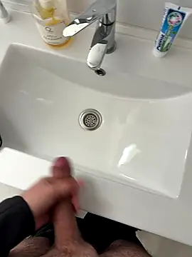 Live big load - vídeo de la modelo de cam EmilioTaladdro