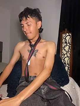 Come and play with me - vidéo du modèle de showcams NaytonFreeman