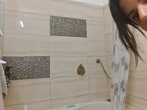 sexy couple shower - video by Alexis21821 cam model