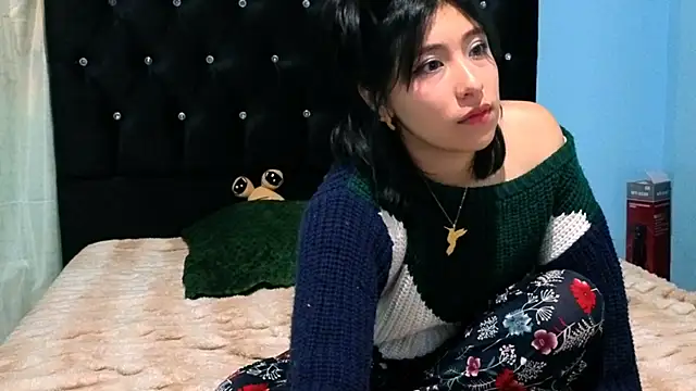 My First Squirts 💦💦 - Sullyoonn 캠 모델의 동영상