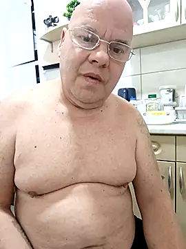 having fun because I like it - vidéo du modèle de showcams narrowboy