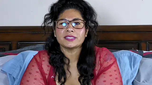 [11 Oct 13:30] Spy Show - video by juicyteacher cam model