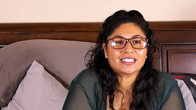 [24 Oct 14:12] Private Show - video by juicyteacher cam model