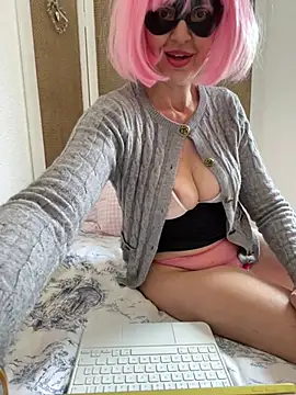 [27 Apr 12:55] Private Show – video af AVA_MILF cam-model