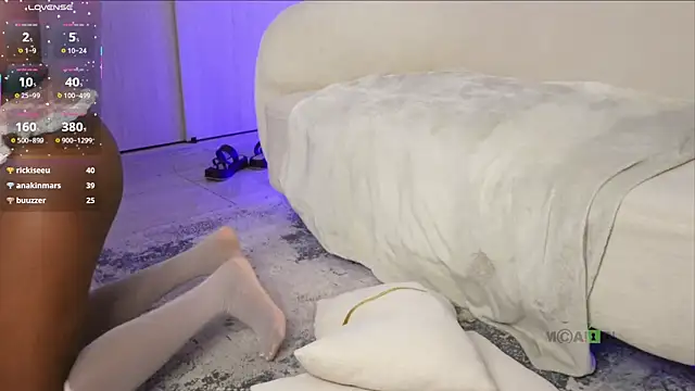 Private Show – video modela na kameri SUM___