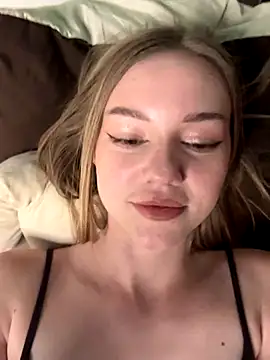 Close-up masturbation of a wet pussy🥵 - video by MilaMoone cam model