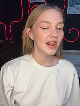 Fucking my ass with an anal tail 💎😳 - video by MilaMoone cam model