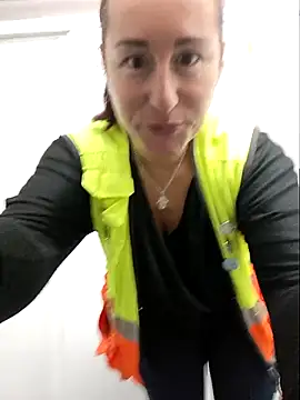 Masturbación en el trabajo 2 - video di bichota85 modella di cam