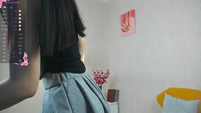 Teasing with bare boobs - video by _DarknessQueen cam model