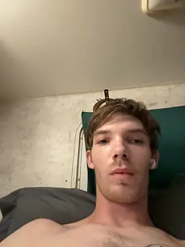 [18 Sep 05:11] Public Show – видео вебкам-модели Mathew_420