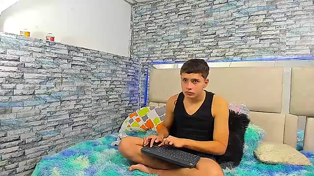 my pretty feet - video by Julian_wolf18 cam model