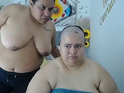 [5 Mar 09:00] Private Show afeitado recien - video di hotlesby_valery modella di cam