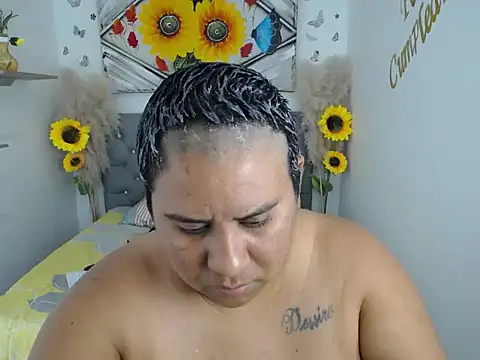 [27 Mar 16:50] Private Show new shave - video by hotlesby_valery cam model