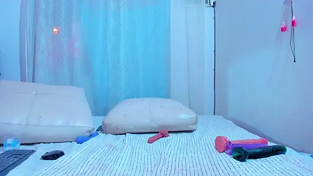 ass  mouth - video by Maturealiciaray cam model