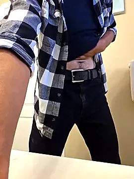 [26 Sep 10:17] Public Show - video by fuckmy9in cam model