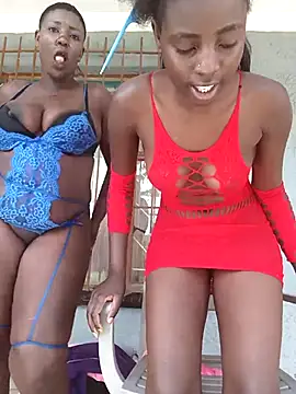 [26 Feb 09:50] Private Show - vídeo de la modelo de cam BlackPearl_19