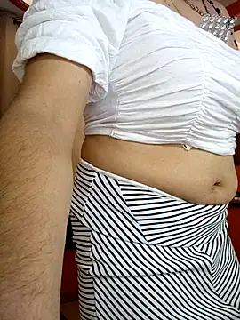 Show público en clip - video oleh transreyna kamera model