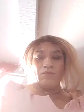 [2 Apr 10:20] Public Show - Video von transreyna Cam-Model