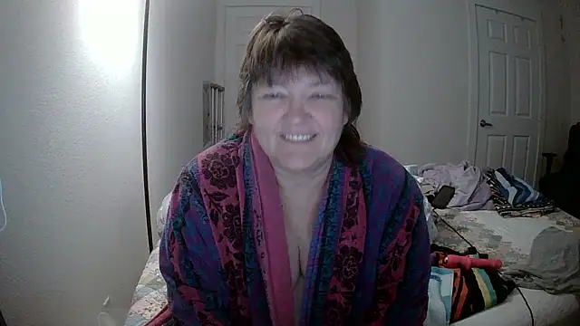 dildo fuck/Cumming - video by Buggy1965 cam model