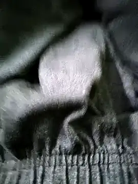 [29 Mar 12:33] Public Show - video av 123Imranshaik123 cam model