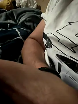 First Cum - video by wwolfxxxx cam model