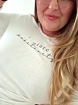 [8 Jan 14:41] Private Show - vídeo de BellaMonella88 modelo de câmara