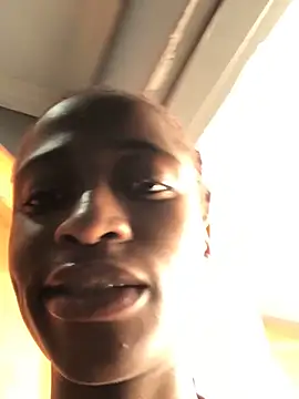 Modeling,Massaging and masturbation - Caramel102004 adlı kamera modelinin videosu