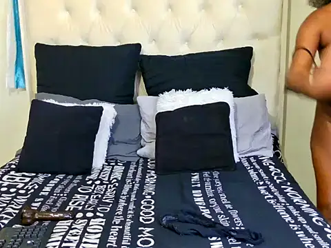 asshole and dildo fucking - Maminkieyy 캠 모델의 동영상