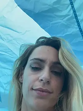 Naked masturbation on Beach - video av Ericafontex cam-modell