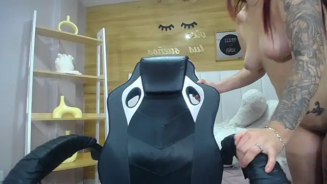 squirt — filmik draviana_a_, modela(-lki) na kamerkach