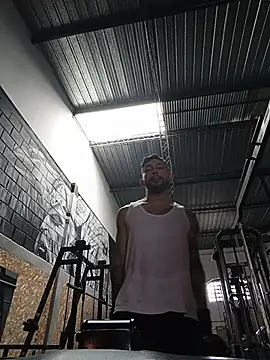 Cum in the gym :) - 視頻由 Kingbigcock23cm 主播提供