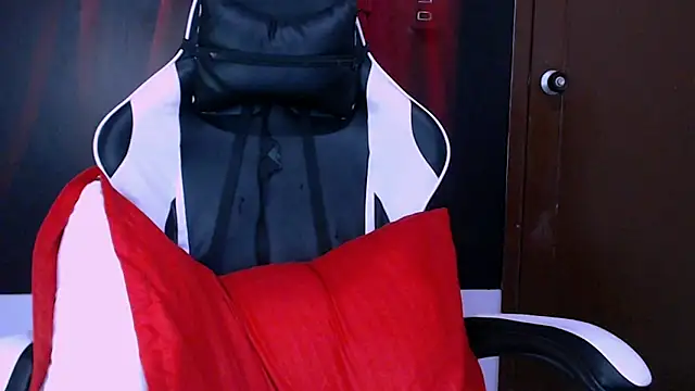 [20 Nov 18:16] Private Show - video by RomeoMillerr cam model