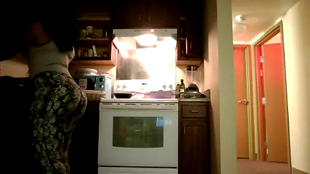 Riding Private Show - video by bhadglitz cam model