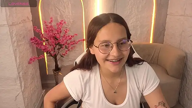 Sweet Smile?🫦🫦 - video by Nyx_Tamy_Tx_ cam model