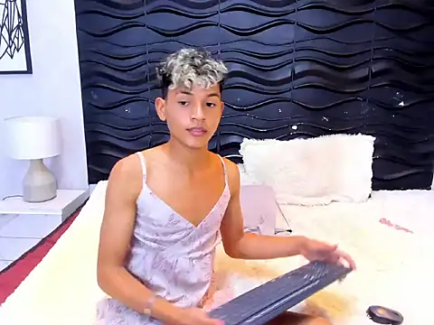 mmmm🔥🔥 - video by Sammy_Millers cam model