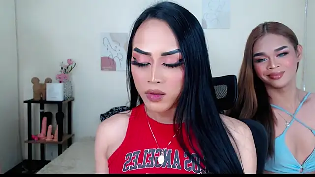 2 TRANS FUCK AND DESTROY ME - video by Wild_Prince69 cam model