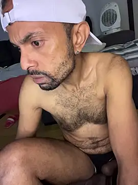 [19 Nov 22:53] Public Show - video by XxvanxX cam model