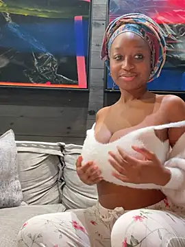 King Tia, Naughty Girl [20 Feb 00:59] DC LIVE SHOW - tia___fox adlı kamera modelinin videosu