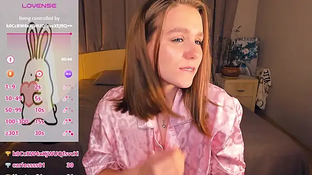 My sweetie moans - video by TienKnous cam model