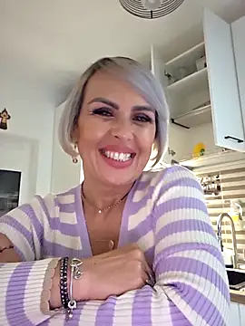 [21 Oct 19:13] Private Show - video của người mẫu cam KirraWhite