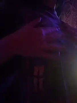 [13 Jun 21:54] Private Show