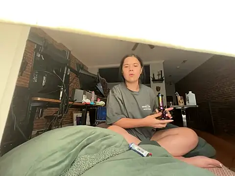 [14 Jul 18:33] Private Show